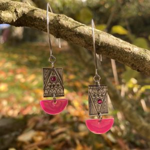 Boucles d'oreilles demi-cercles roses