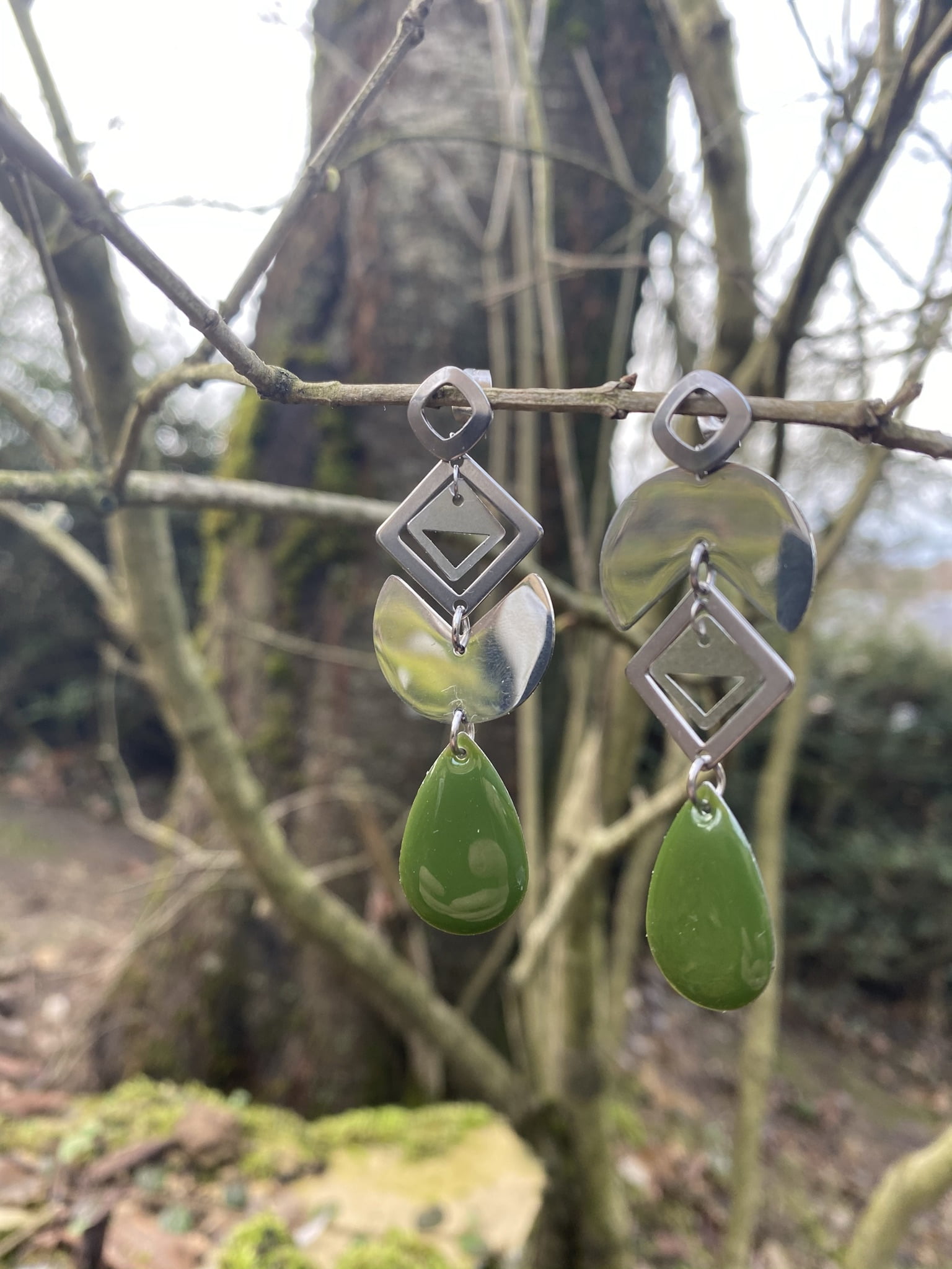 Boucles d'oreilles "papareil" gouttes vertes kakis – Image 4