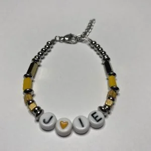 Bracelet perles mot "joie"