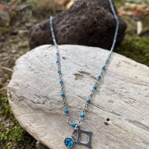 Collier losange chaine émaillé bleue