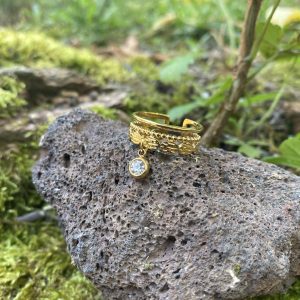 Bague ajustable doré et strass cristal