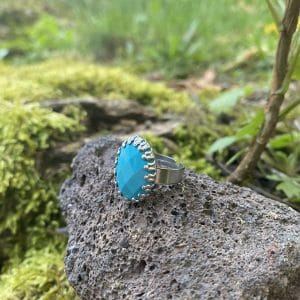 Bague cabochon bleu turquoise ajustable