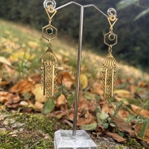 Boucles d’oreilles graphiques dorés
