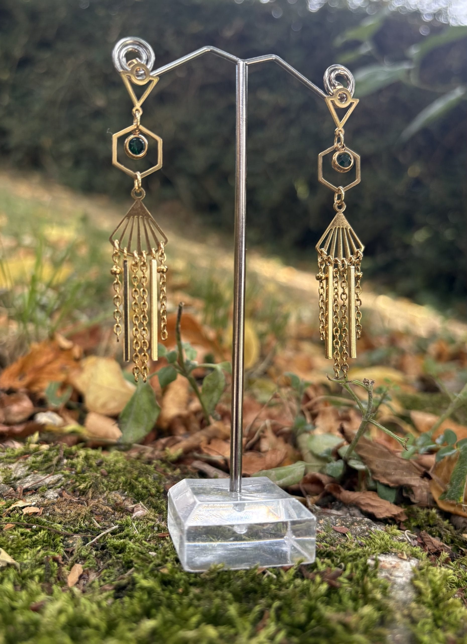 Boucles d’oreilles graphiques dorés – Image 2