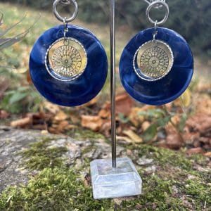 Boucles d’oreilles effet marbré bleu